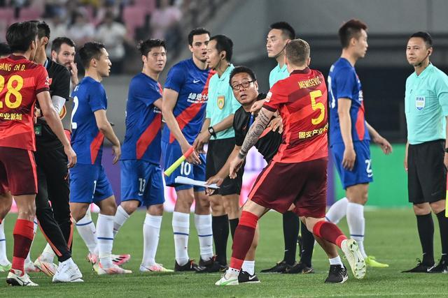 巴萨本赛季前8轮比赛 前场三叉戟打进16球