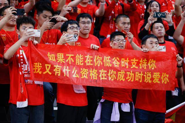 欧国联-鲁伊斯双响亚马尔助攻 西班牙4-1瑞士